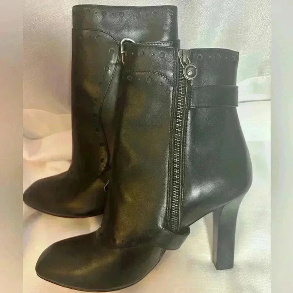 Leon Max, women’s black boots, size 10 with a 4 inch heel - Picture 4 of 8